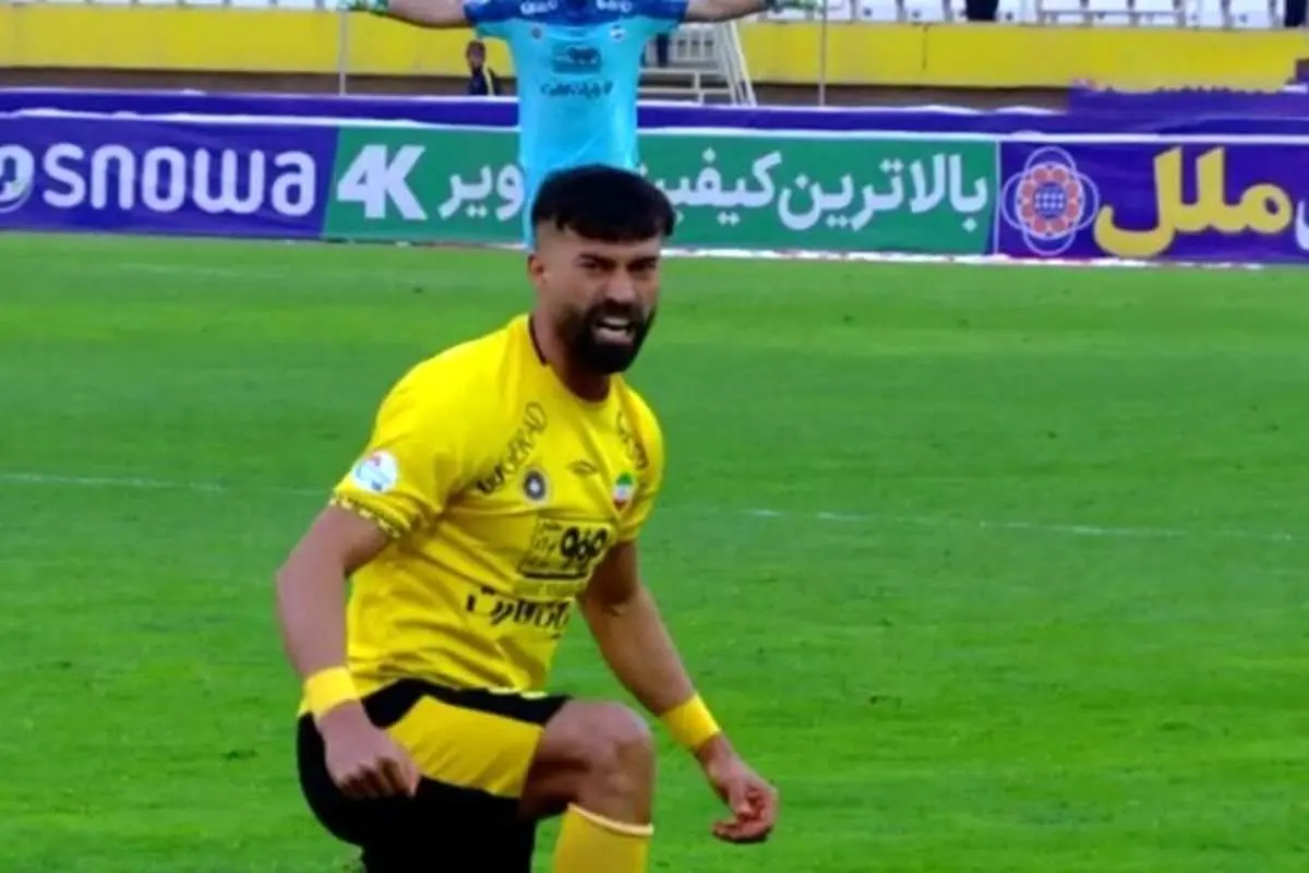 (ویدیو) گل اول سپاهان به هوادار توسط رامین رضائیان