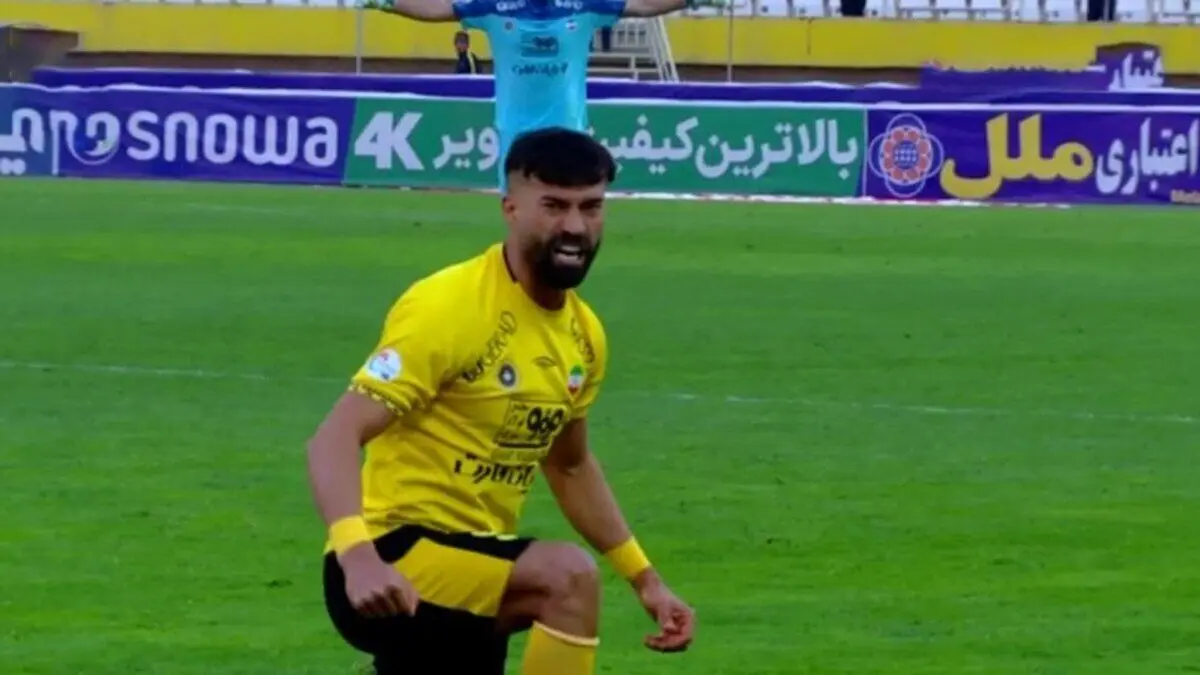 (ویدیو) گل اول سپاهان به هوادار توسط رامین رضائیان