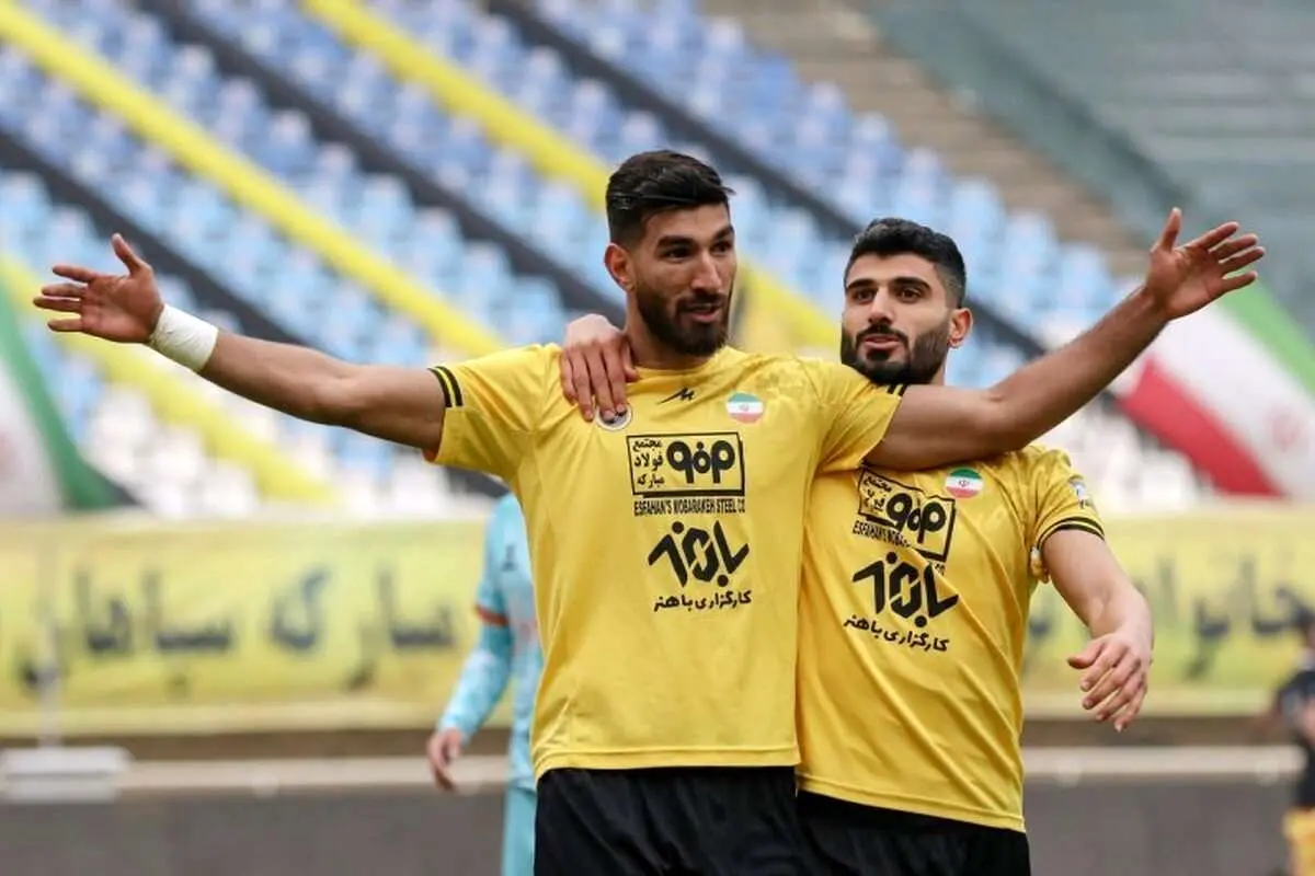 (ویدیو) گل دوم سپاهان به هوادار توسط شهریار مغانلو