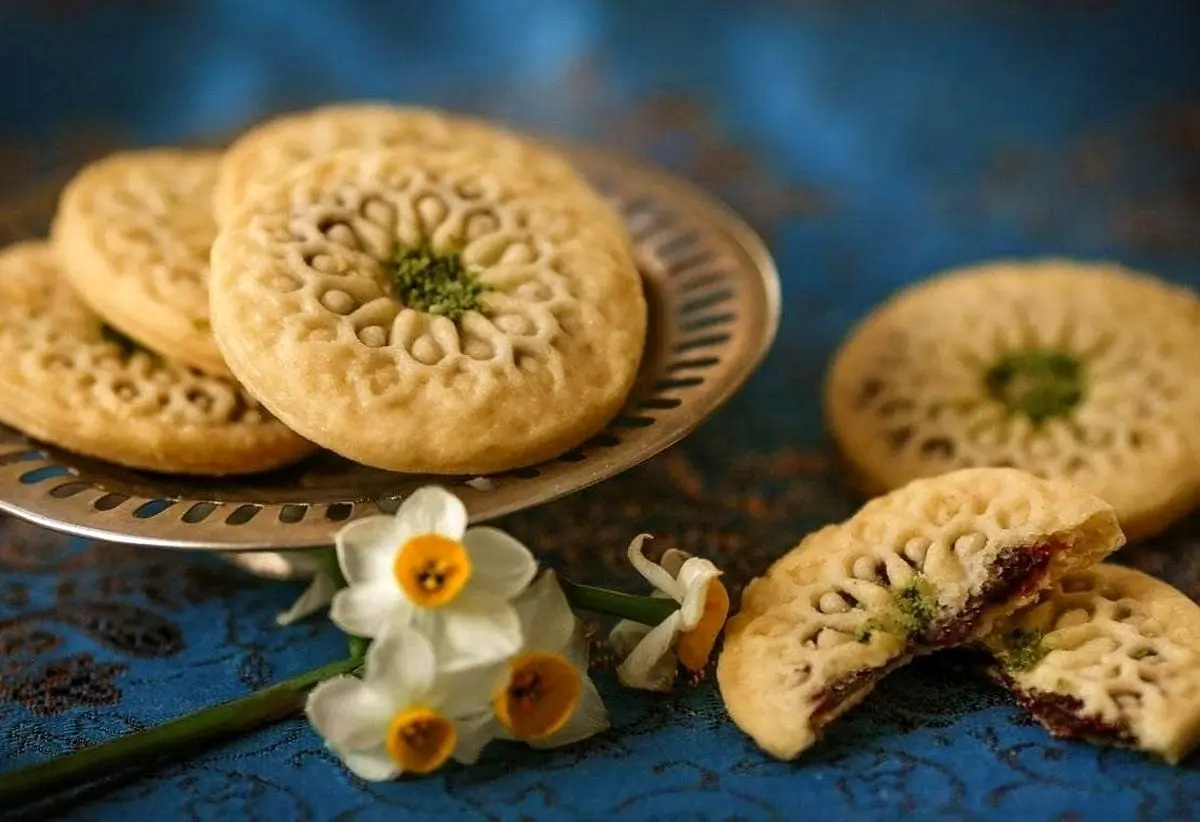 طرز تهیه کلوچه خرمایی ساده و رنگی؛ به روش خانگی