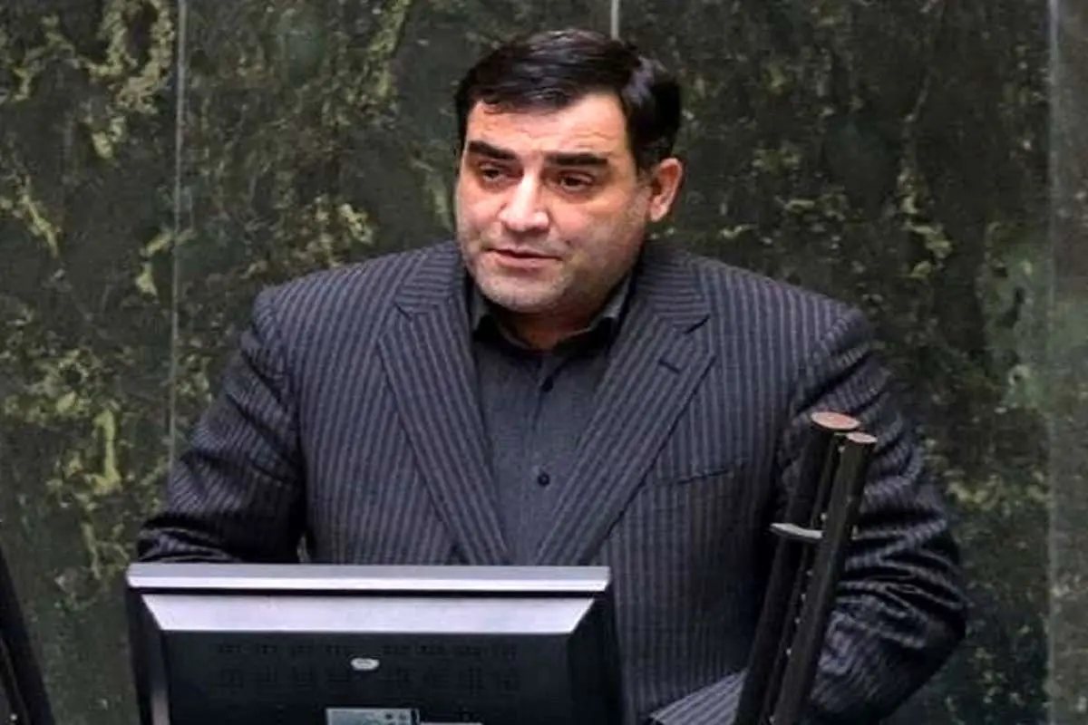 نماینده مجلس: دولت برای کارمندان ۲۰ درصد افزایش حقوق پیشبینی کرده و تورم بالای ۴۰ درصد است!