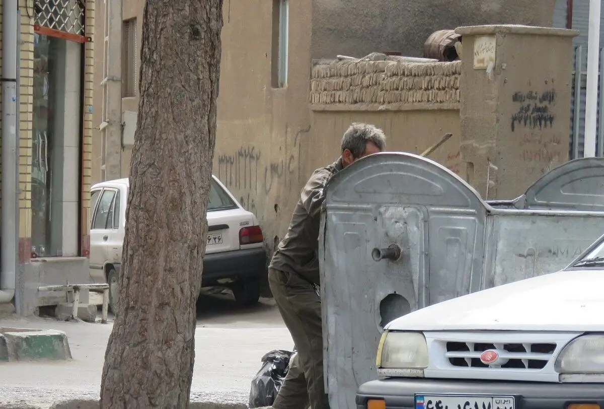 شبی ۲ میلیون درآمد زباله‌گردی