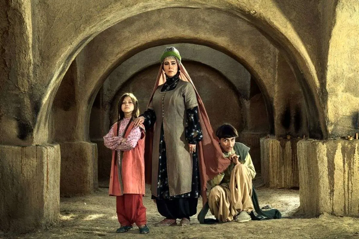 بازیگران فصل دوم سریال مستوران