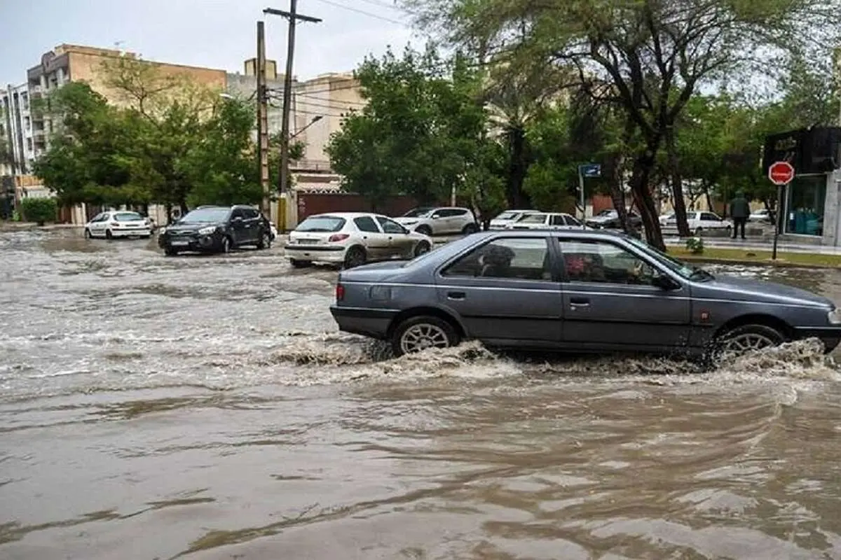 بارش باران و احتمال آبگرفتگی معابر در ۲۴ استان