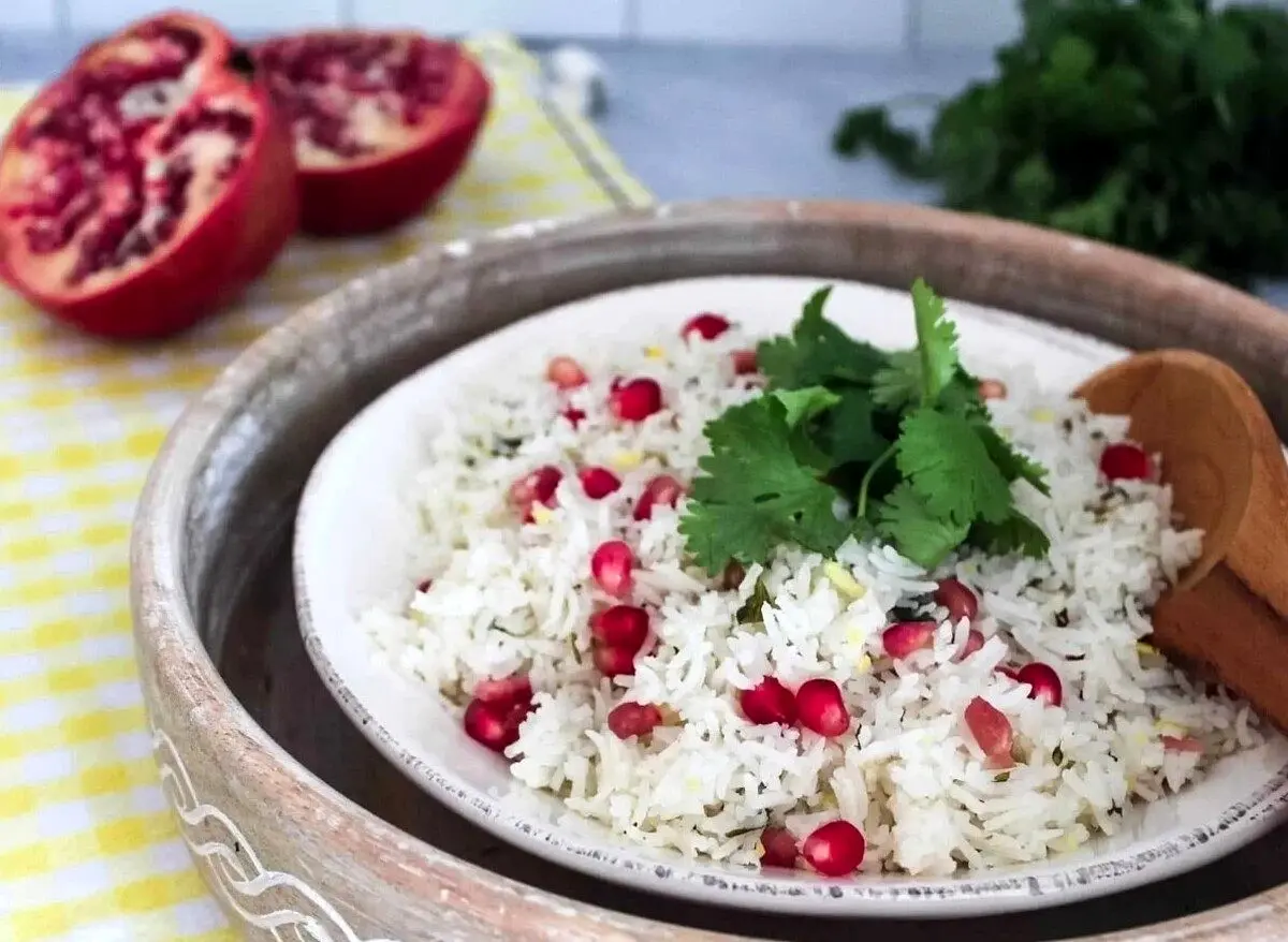 (ویدئو) روش درست کردن پلو یلدایی