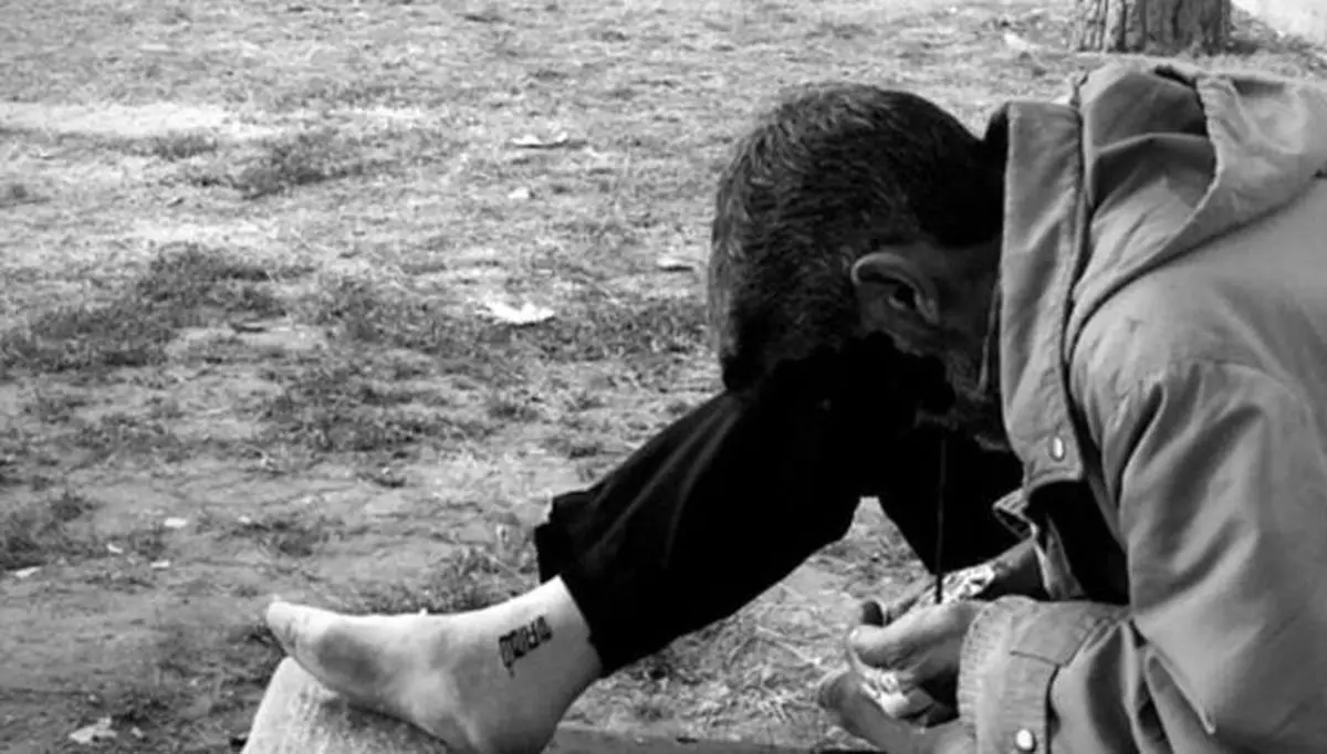 سـرگذشت مرد معتادی که در سرویس بهداشتی پارک‌ها می‌خوابید