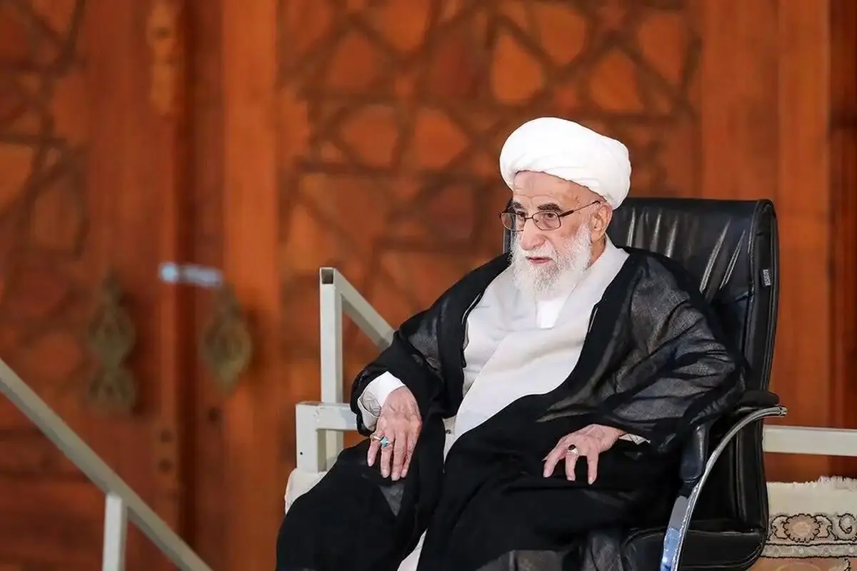 تصویری زیرخاکی از جوانی احمد جنتی