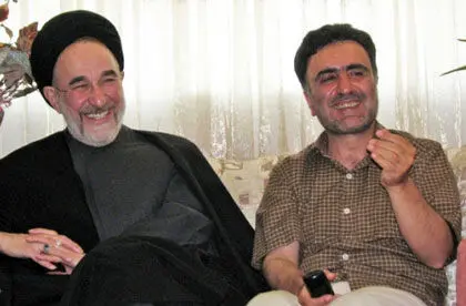 عکس> خاتمی به دیدار تاج زاده رفت