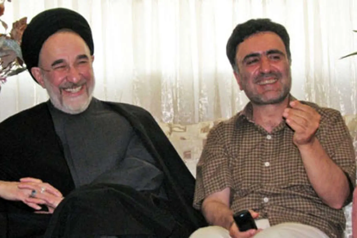 عکس> خاتمی به دیدار تاج زاده رفت