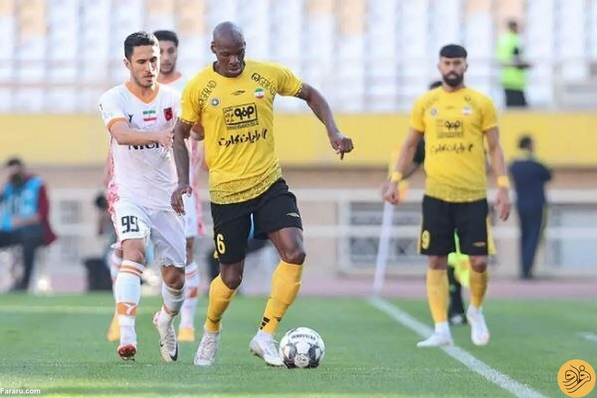 غیبت ۱۰ بازیکن اصلی سپاهان