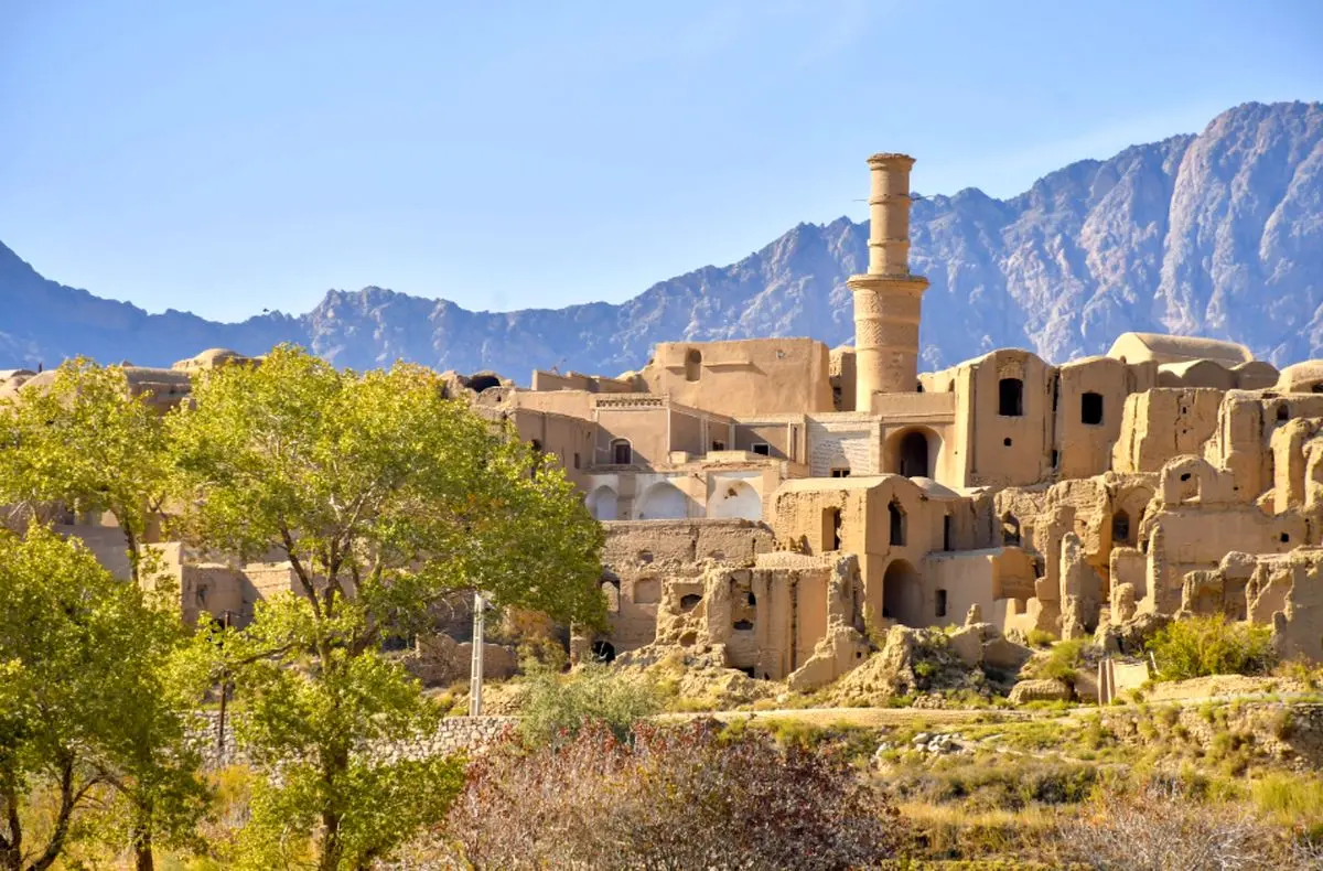 خرانق، مقصد گردشگری زمستانی با ۴۵۰۰ سال قدمت