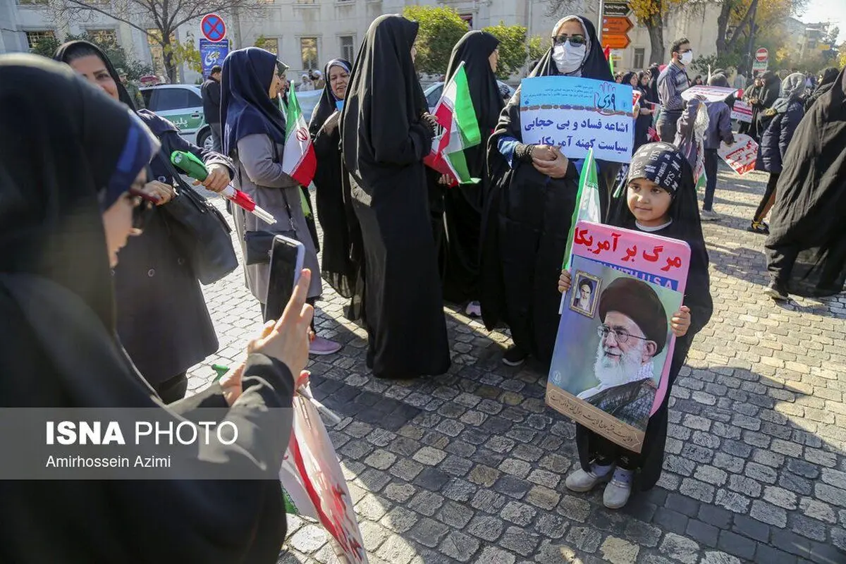 (تصاویر) راهپیمایی شیرازی‌ها به مناسبت سالگرد ۹ دی