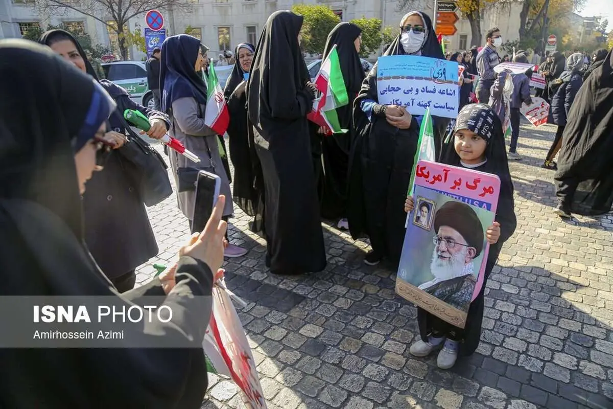(تصاویر) راهپیمایی شیرازیها به مناسبت سالگرد ۹ دی