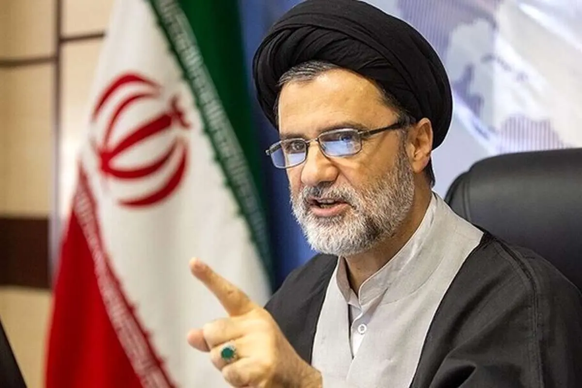 نبویان: کسانی که میگویند باید با آمریکا مذاکره کرد، خودشان آمریکایی هستند
