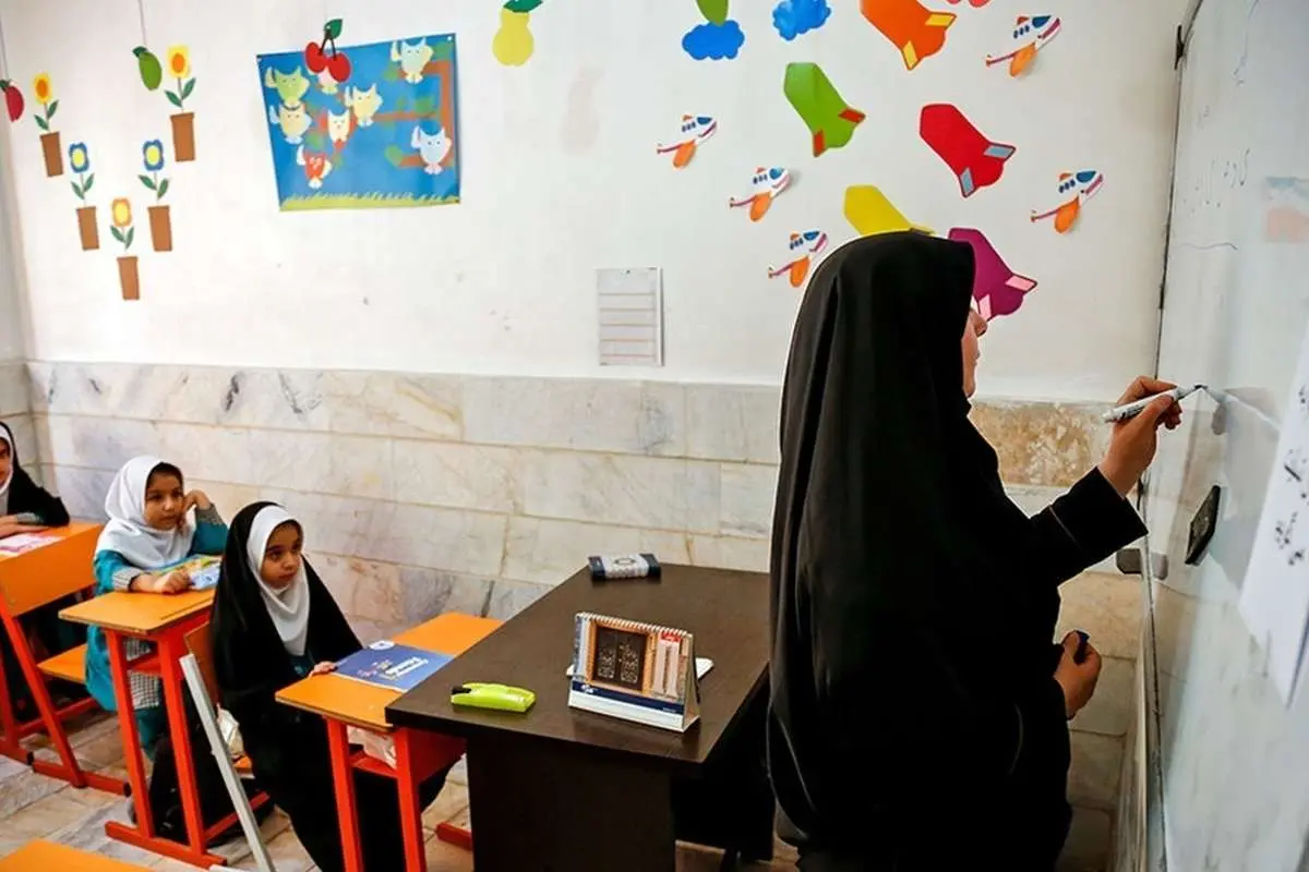 ۴۰۰-۳۰۰ معلم بهخاطر فعالیت صنفی از رتبهبندی محروم شدند؛ مدیران را الک کردند