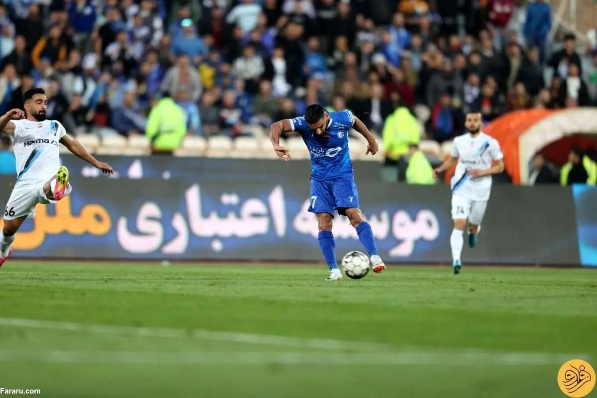 قهرمانی موقت آبیها در نیمفصل