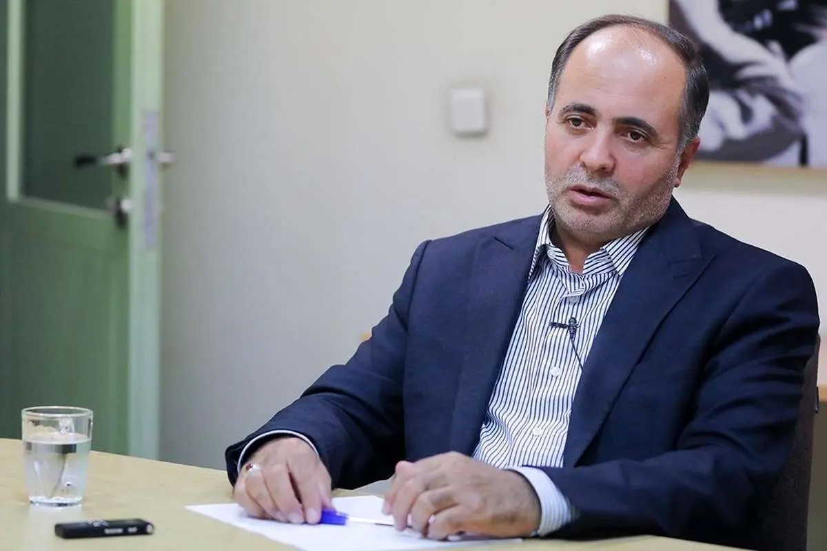 نوری قزلجه: دولت باید فیلترینگ را حذف کند