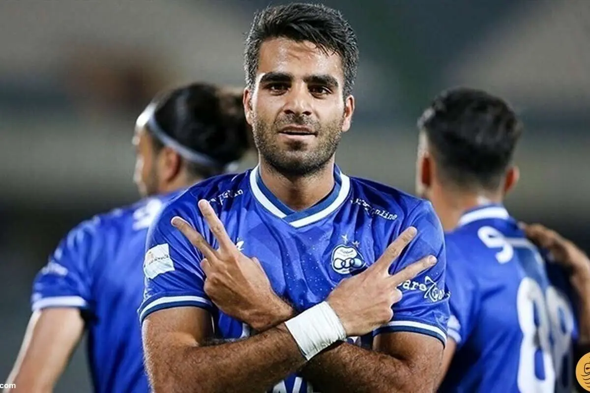 (عکس) کنایه مدافع استقلال به ماجرای سربازی پرسپولیسیها