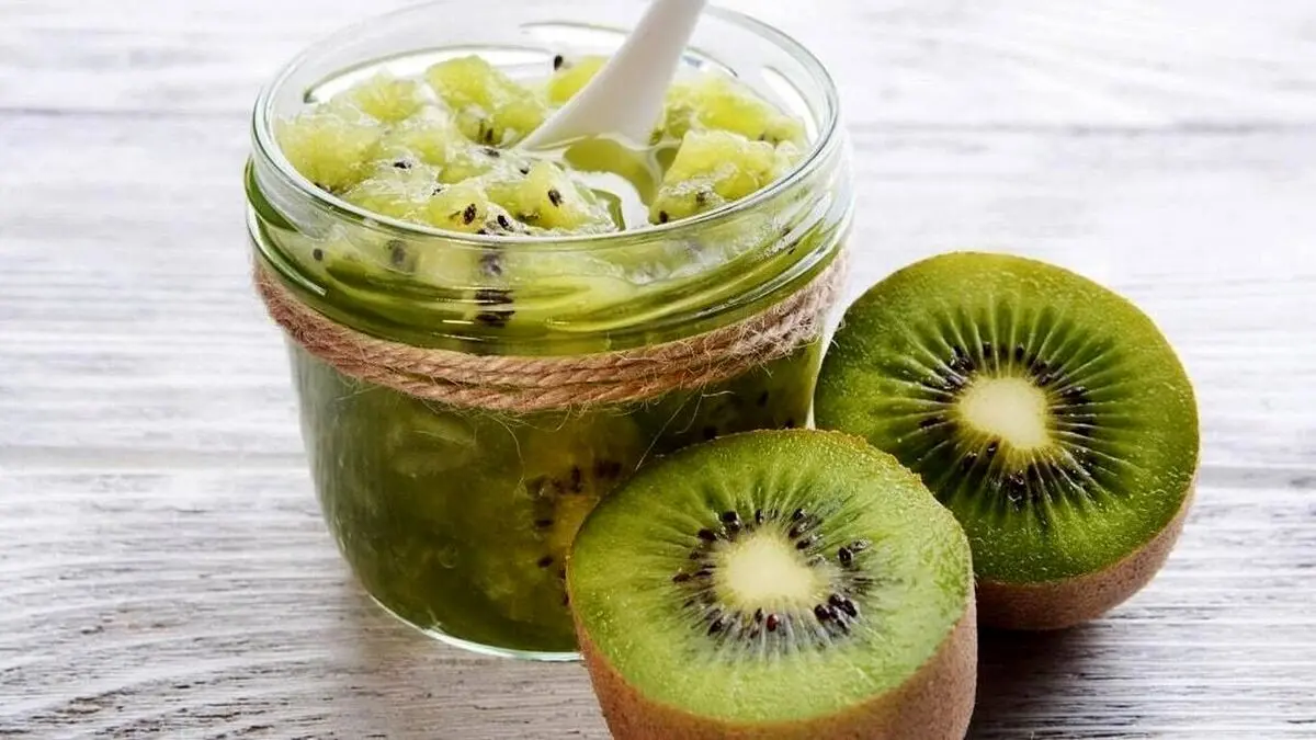 ۴ روش مختلف و راحت برای تهیه ترشی کیوی