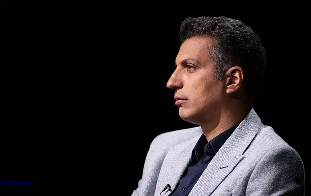 (ویدئو) عادل فردوسی‌پور: صد حیف که ملیکا برای اولین و آخرین بار اینگونه در آزادی حاضر شد