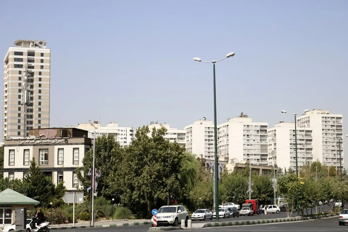آپارتمان‌های شهرک‌غرب تهران چند؟