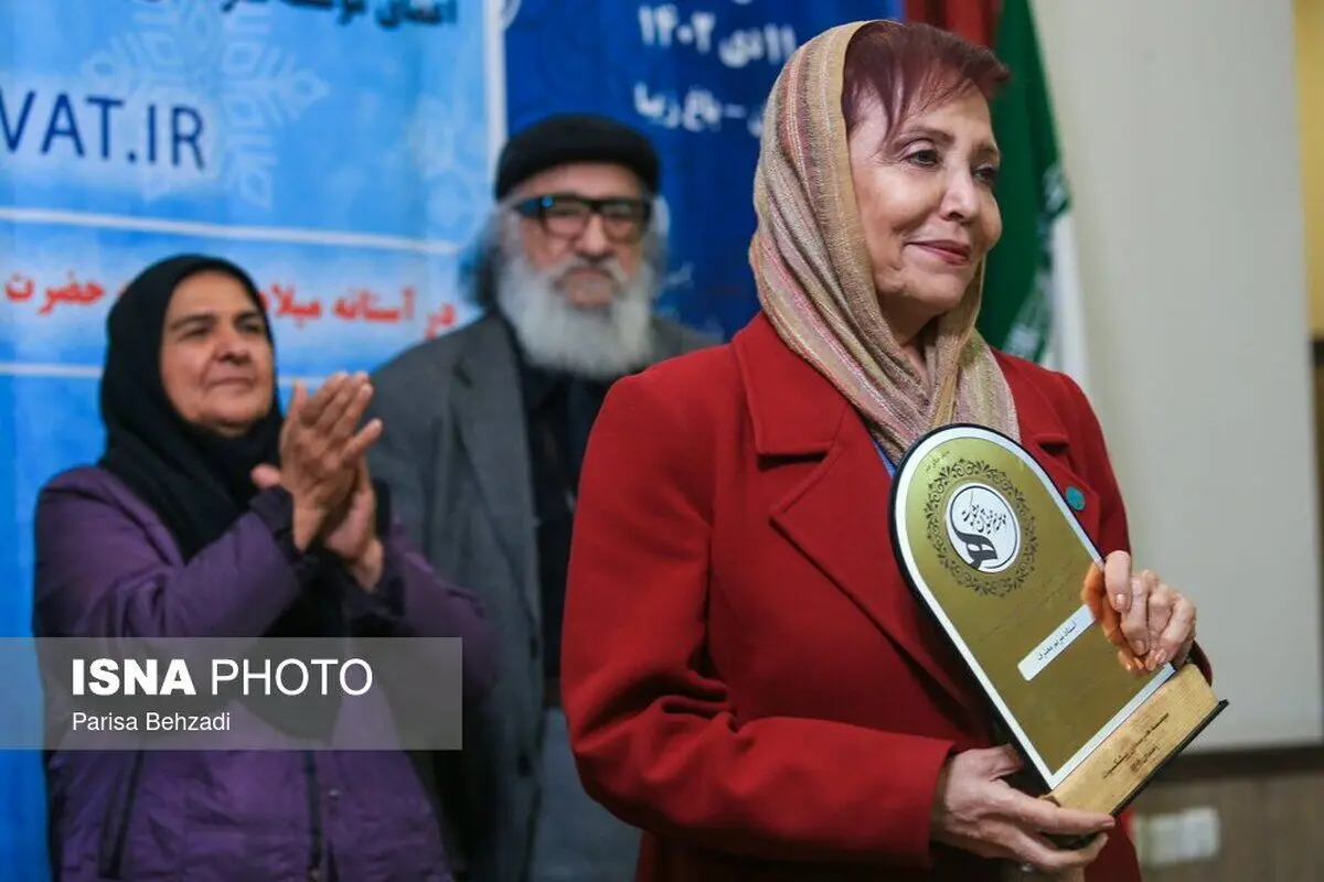 (تصاویر) مراسم تجلیل از هنرمندان پیشکسوت متولد دی