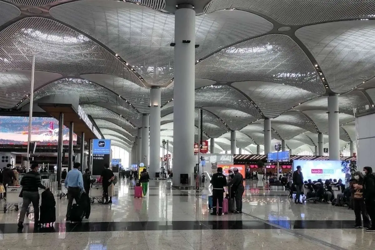 چند گردشگر به استانبول رفتند؟