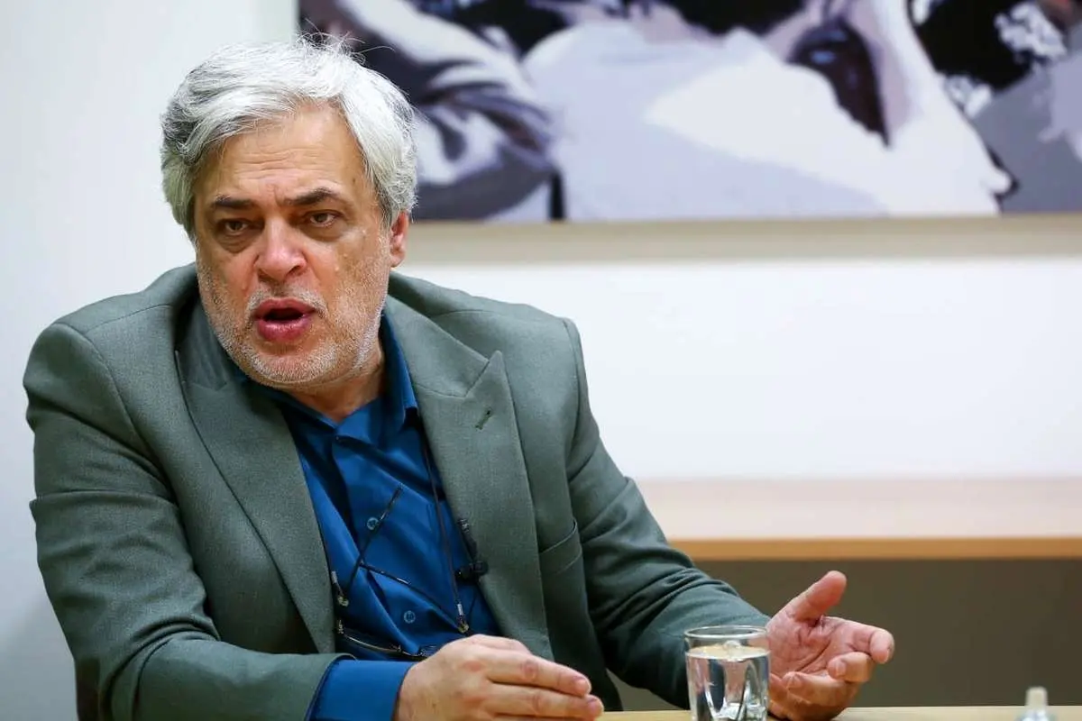 محمد مهاجری: دولت پزشکیان با چنگ و دندان کشور را نگه داشته است