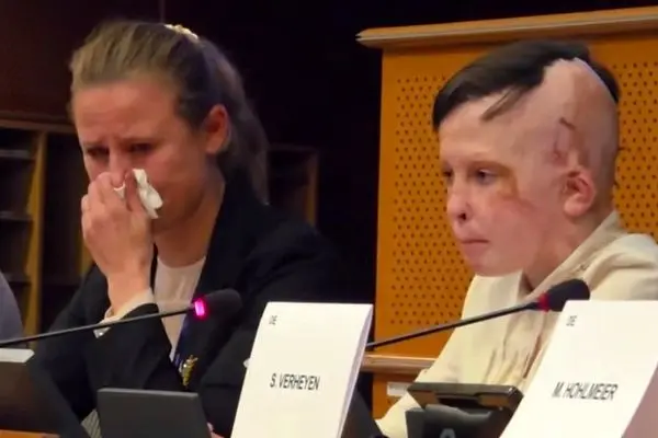 جاری شدن اشک مترجم هنگام ترجمه سخنان کودک اوکراینی 