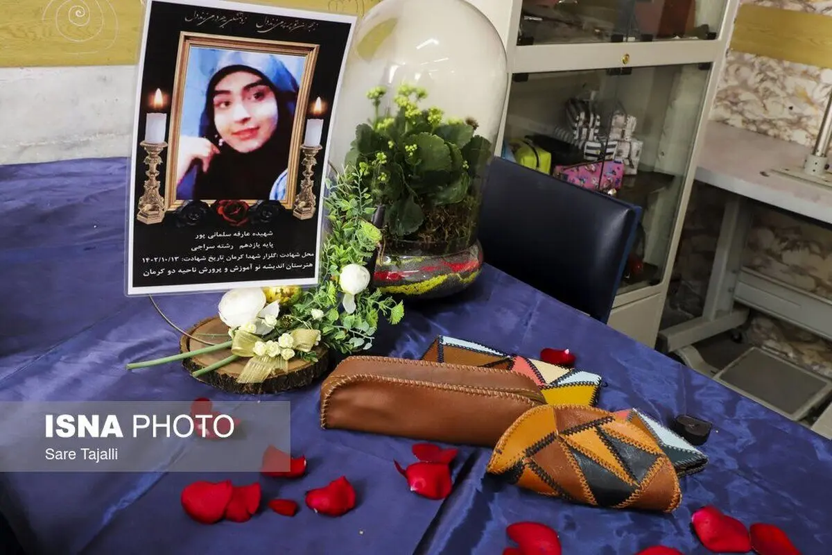 (تصاویر) مراسم یادبود شهدای دانش آموز حادثه تروریستی کرمان