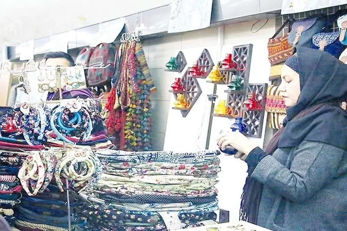 کار زیر نگاه‌های سنگین؛ روایت زنان شاغل در بازار سنتی