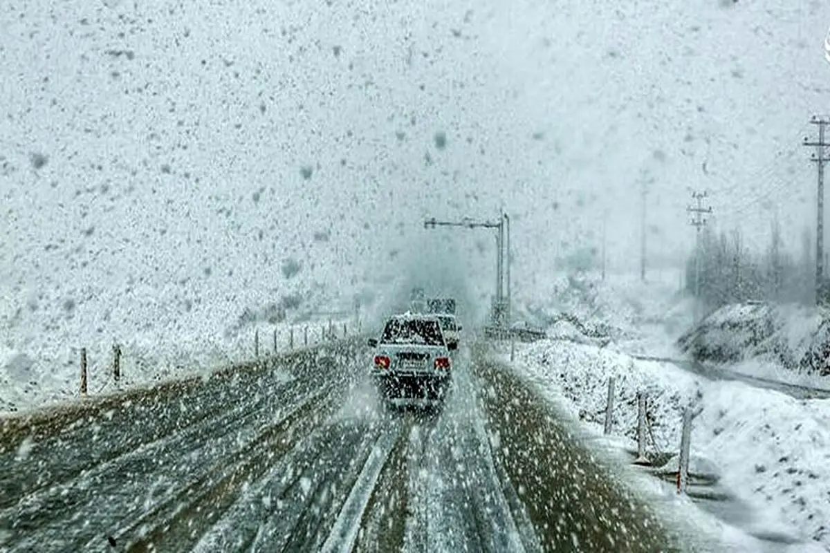 برف و باران جاده‌های اصلی خراسان رضوی را فرا گرفت