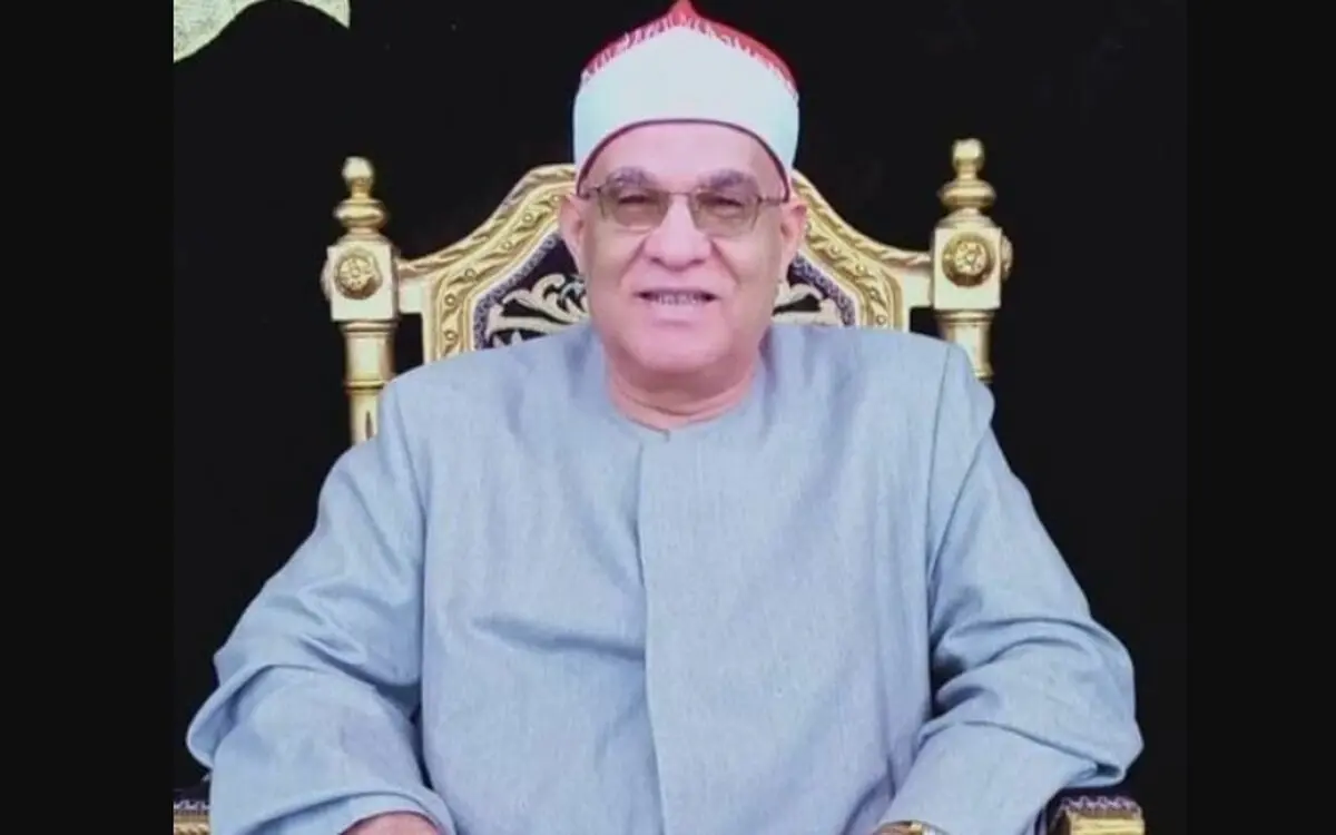 قاری مصری به دلیل خطا در تلاوت، شش ماه از تلاوت منع شد