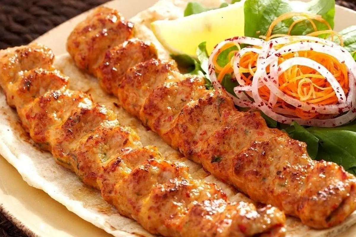 (ویدئو) آموزش تصویری کباب کوبیده مرغ مرحله به مرحله