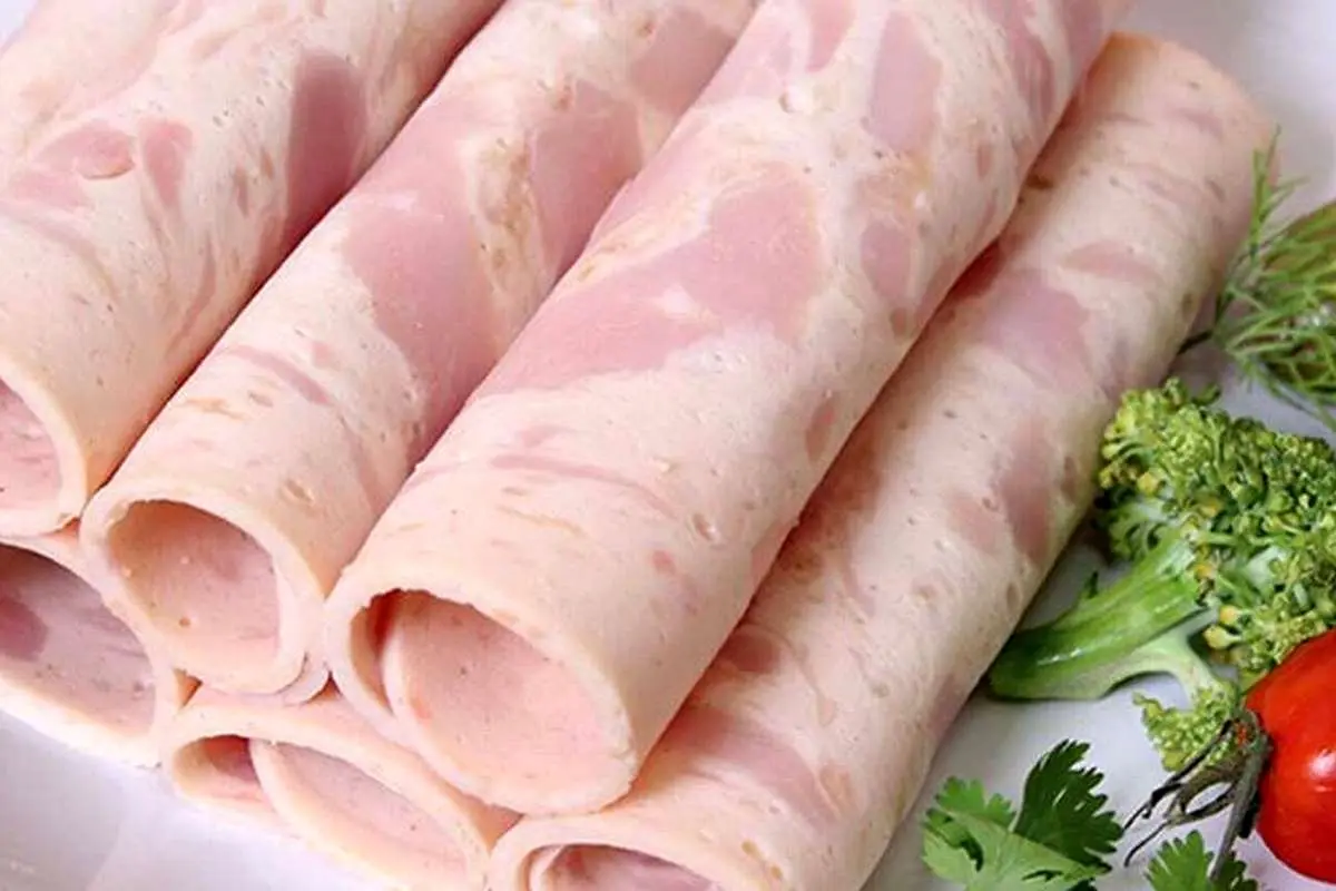 خوشمزهترین کالباس خانگی را به این روش درست کنید