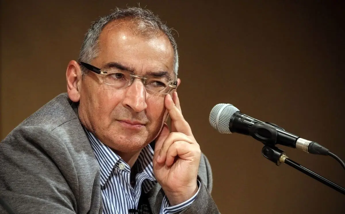 کیهان: زیباکلام کودن است؛ خدا به داد دانشجویانش برسد