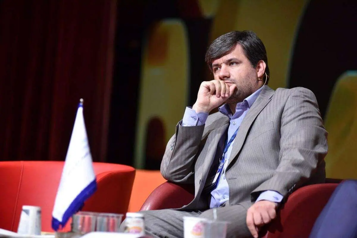 "مهاجرت میکنند تا فقط در ایران نباشند و این خطرناک است"!