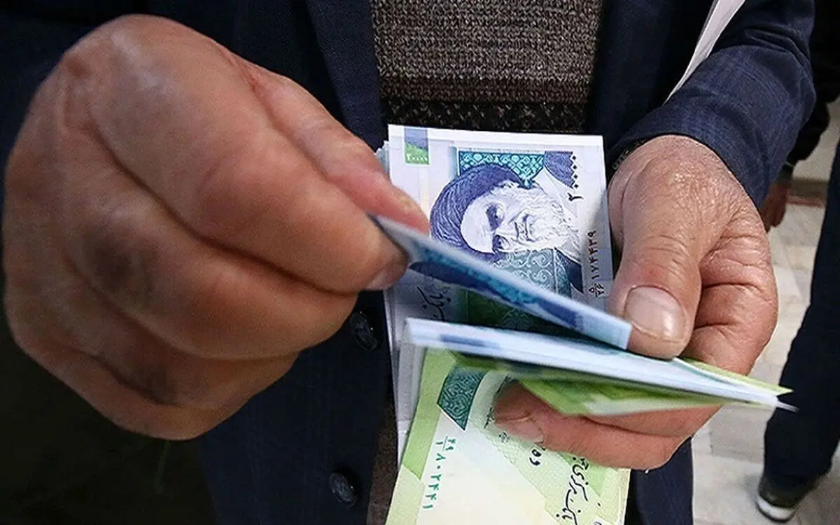 اعتراض شدید کارگران به وزارت اقتصاد درباره افزایش حقوق