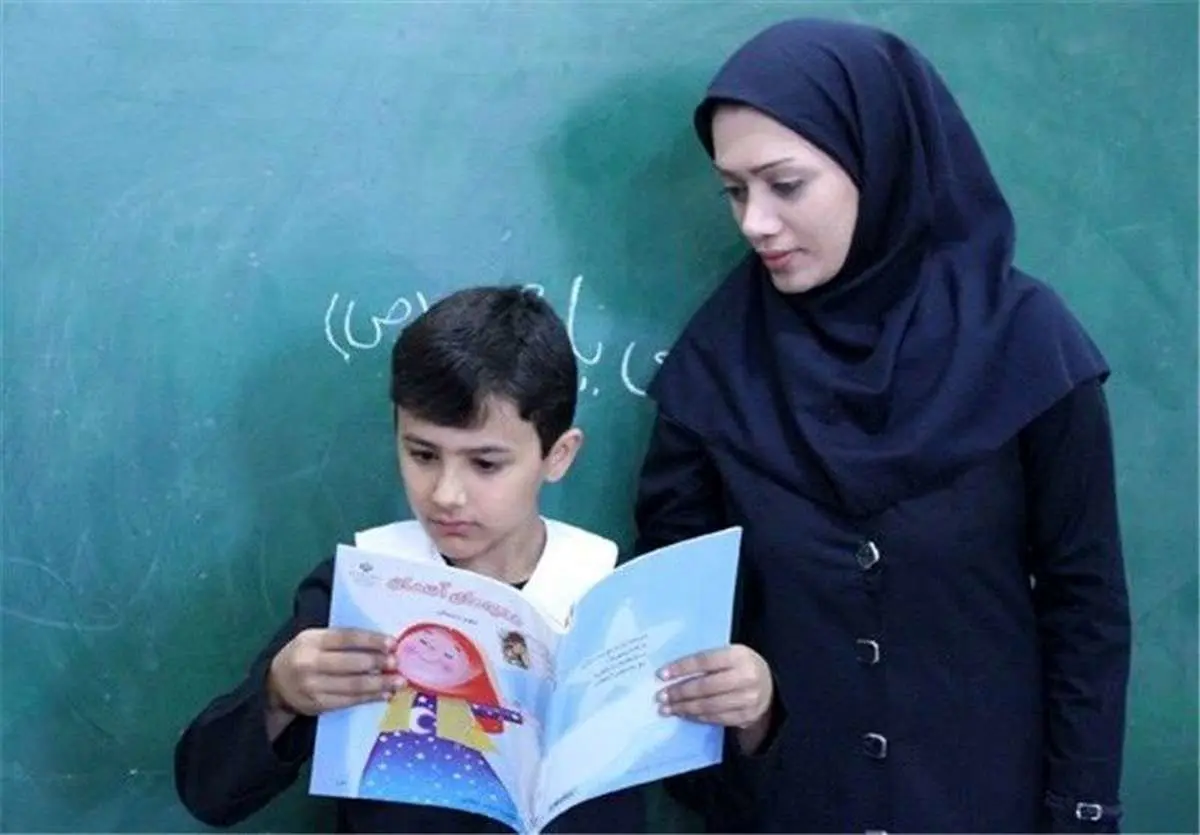 استخدام معلمان غیررسمی