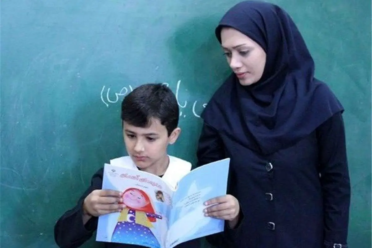 استخدام معلمان غیررسمی