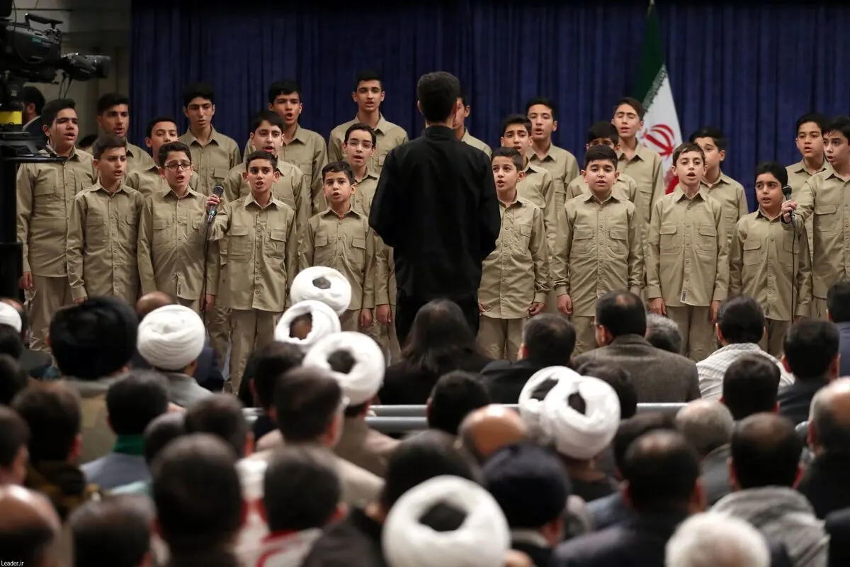 (تصاویر) دیدار هزاران نفر از مردم قم با رهبر انقلاب