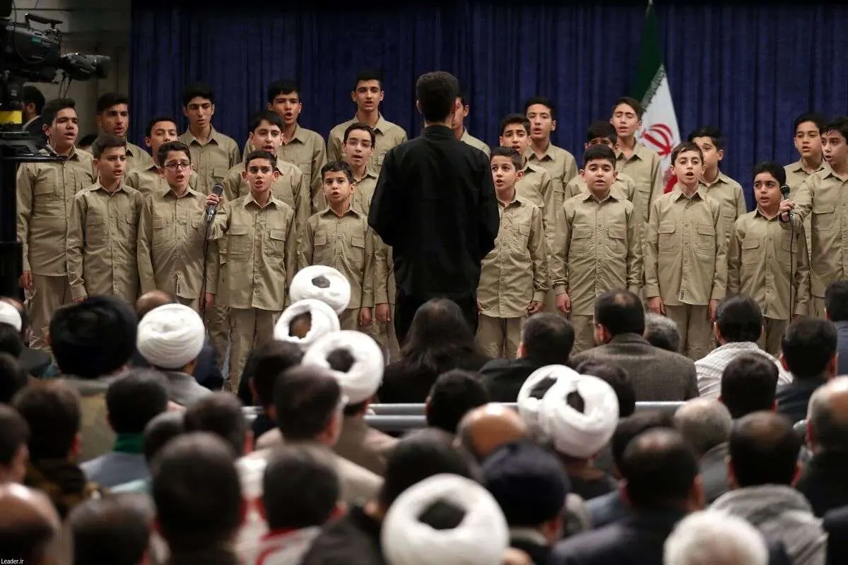 (تصاویر) دیدار هزاران نفر از مردم قم با رهبر انقلاب