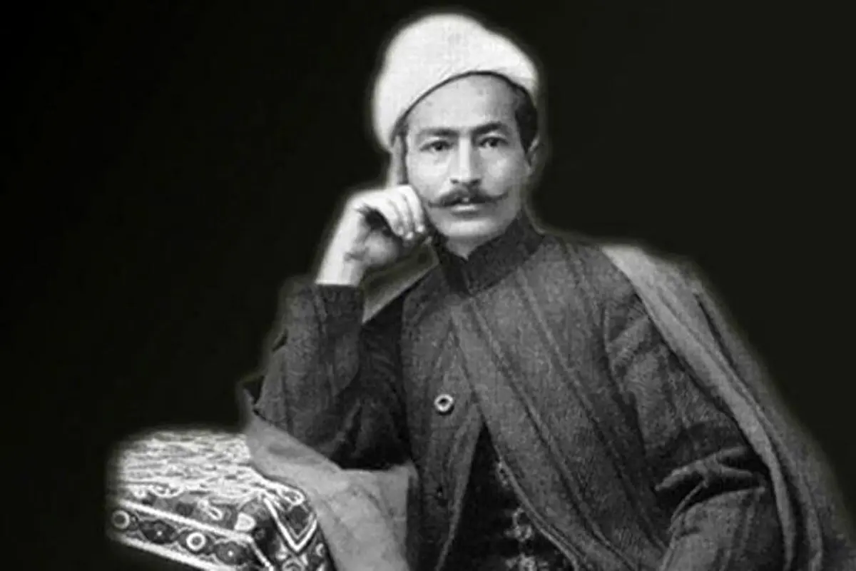 عارف قزوینی می‌گفت: دوستانم مرا عرق‌خور و تریاکی کردند/ به درد بی‌درمان اعتیاد مبتلا شده‌ام