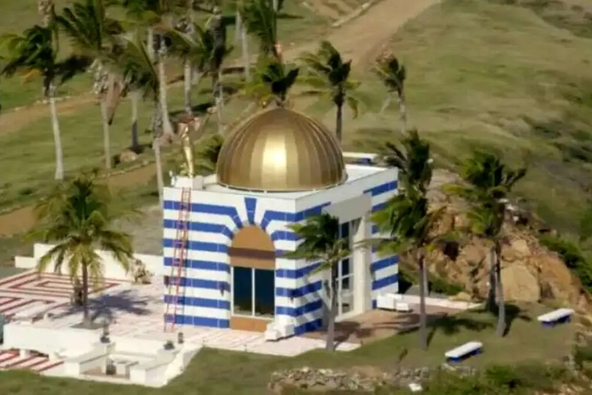 تصویری از معبد شیطانی جفری اپستین در جزیره جنسی‌اش