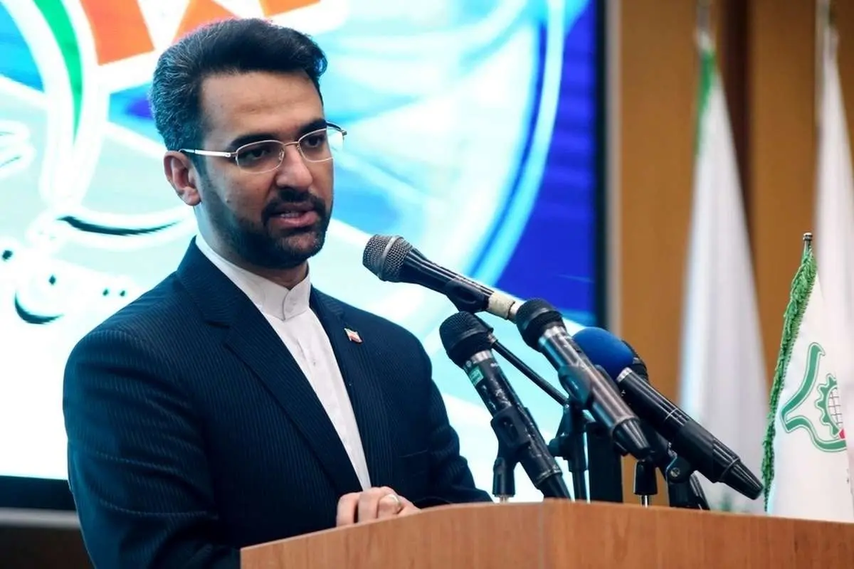 آذری جهرمی: سرمایههای داخلی را فراری ندهید آوردن معین پیشکش!