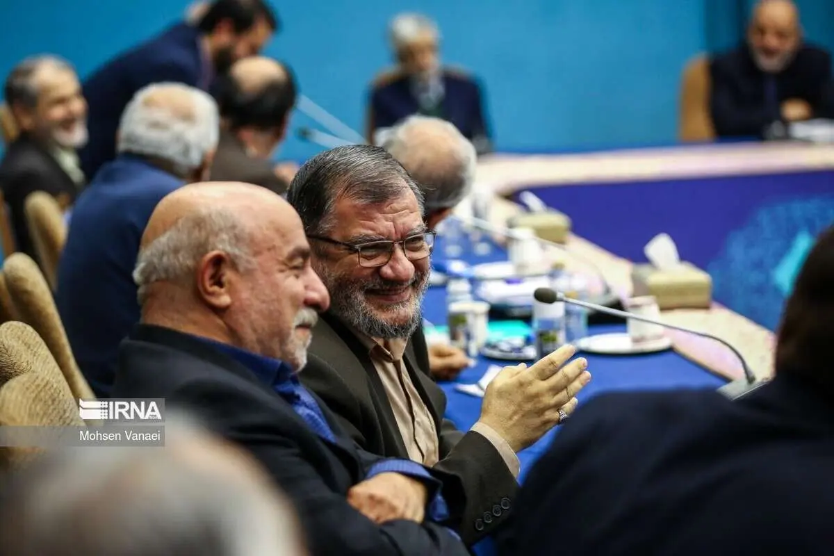 (تصاویر) نشست فعالان اصلاح طلب و اصولگرا با رئیسی