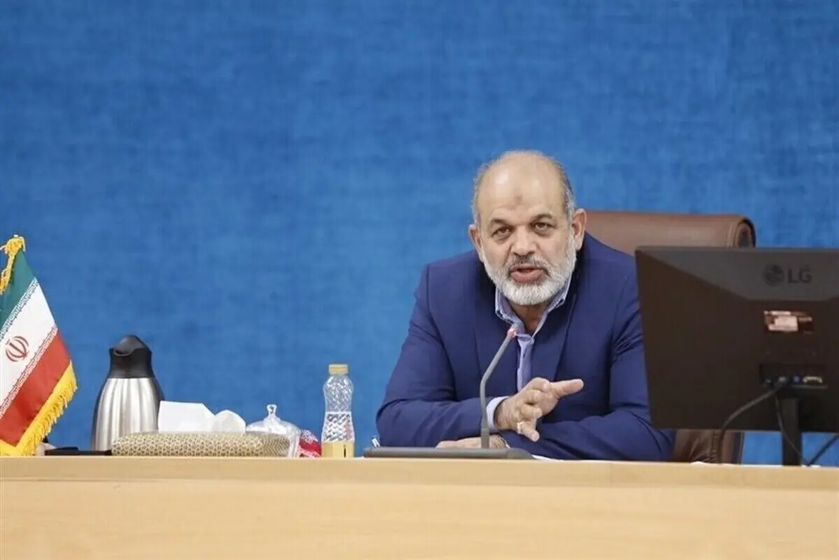 وزیر کشور: برداشت لیتیوم از دریاچۀ ارومیه کذب است