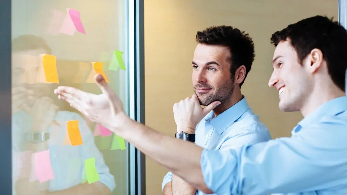 ۹ ویژگی افرادی که بیشتر از سنشان می‌فهمند