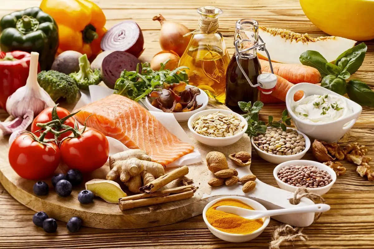 رژیم غذایی مدیترانه‌ای چیست و چطور به سلامت ما کمک می‌کند؟