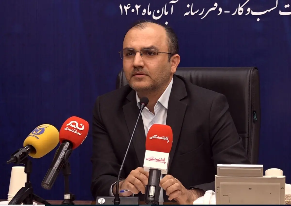 افغانستان و هند فرش ایران را می‌گیرند و خودشان با طراحی جدید عرضه می‌کنند